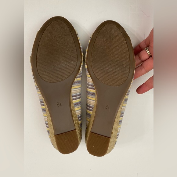 Kelly & Katie Blue Yellow Striped Canvas Peep Toe Bow embellished Wedge Heels - Picture 7 of 10